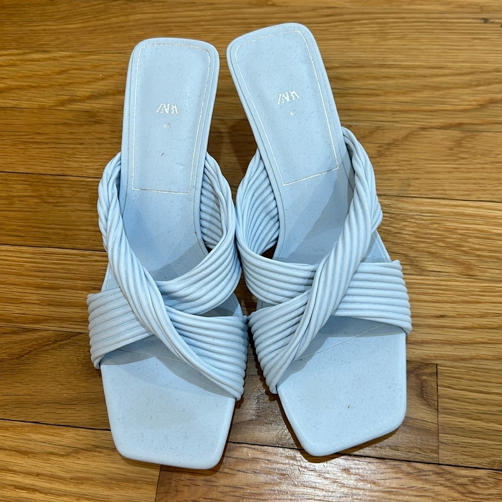 Zara light blue twisted heel - size 40